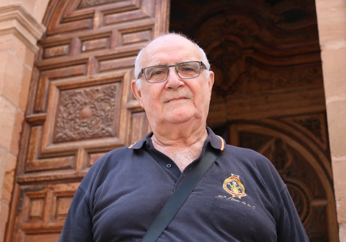 Rosén, en la puerta de la iglesia de los Mártires.