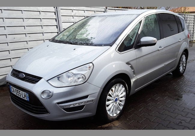 Ford S-Max.