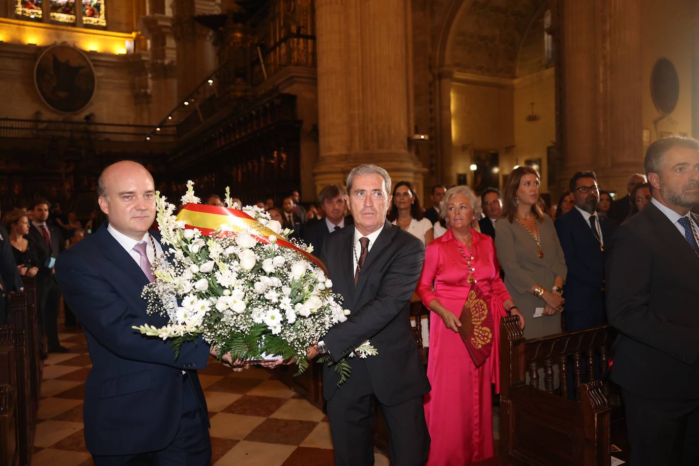 La ofrenda floral a la Virgen de la Victoria en Málaga en imágenes