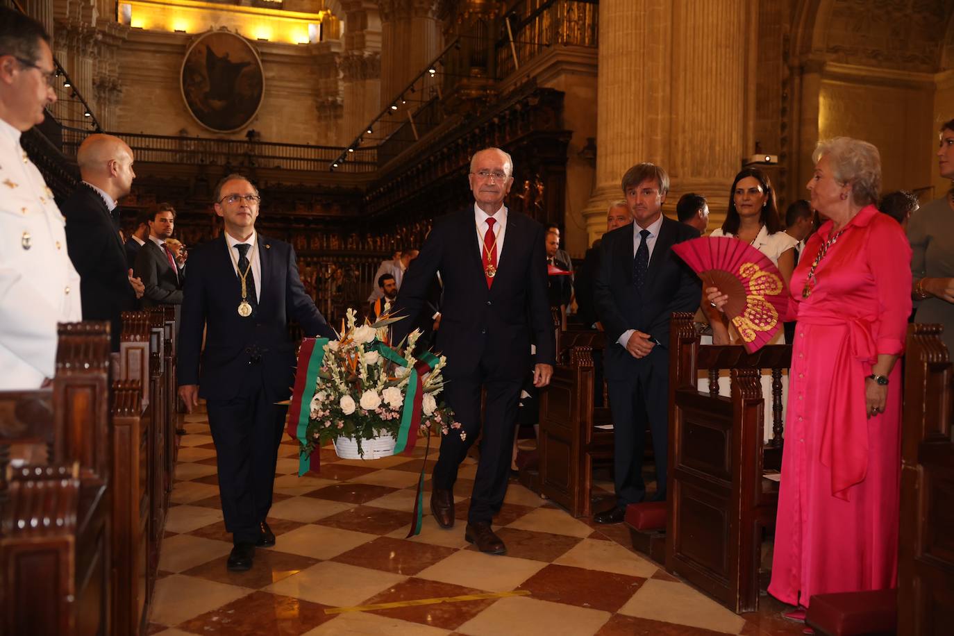 La ofrenda floral a la Virgen de la Victoria en Málaga en imágenes