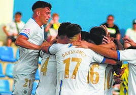 Las victorias del Marbella, el Vélez, el Estepona y el Torremolinos, en Segunda y Tercera RFEF