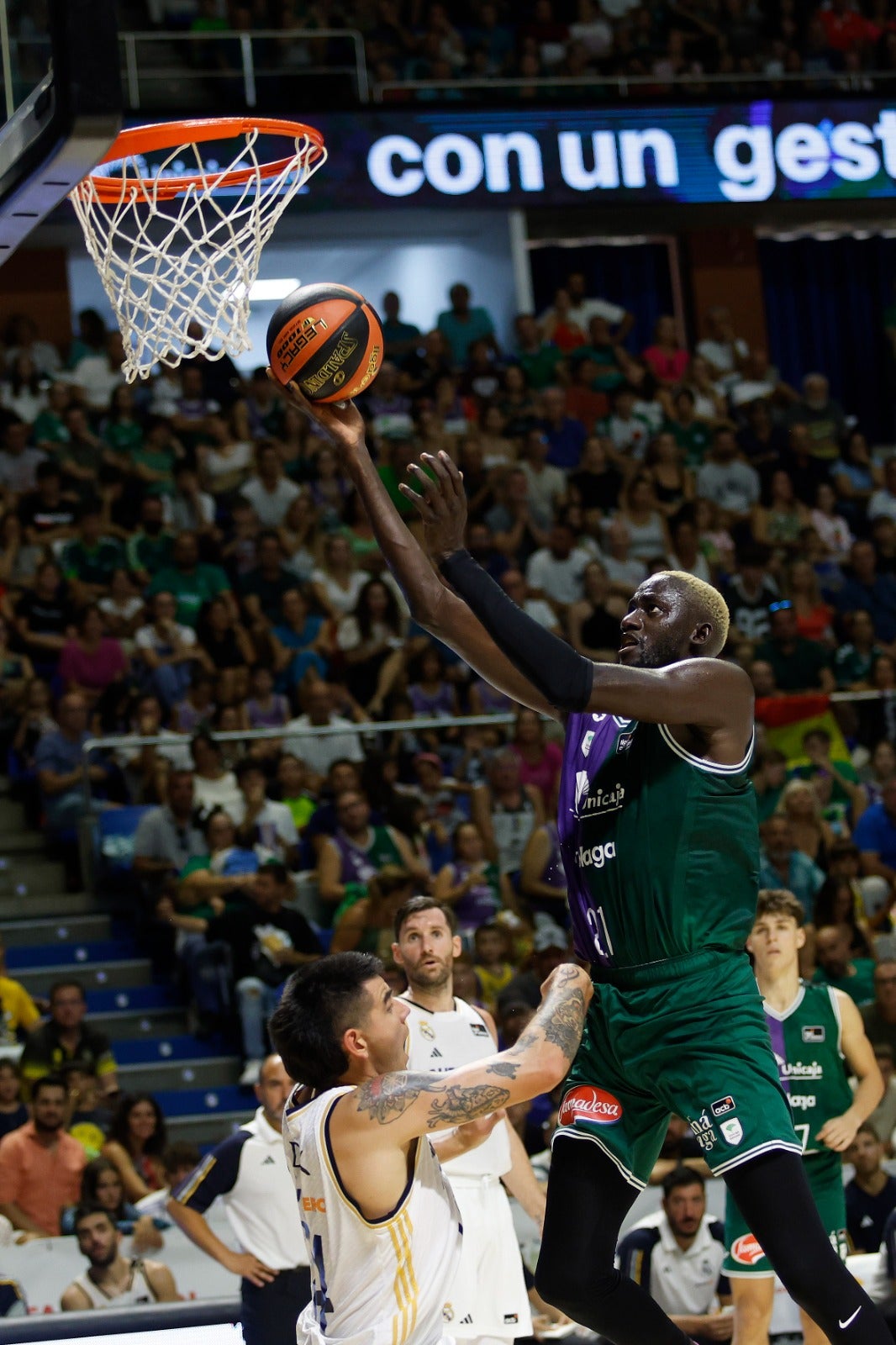 El Unicaja y el Real Madrid disputan la final del torneo Costa del Sol