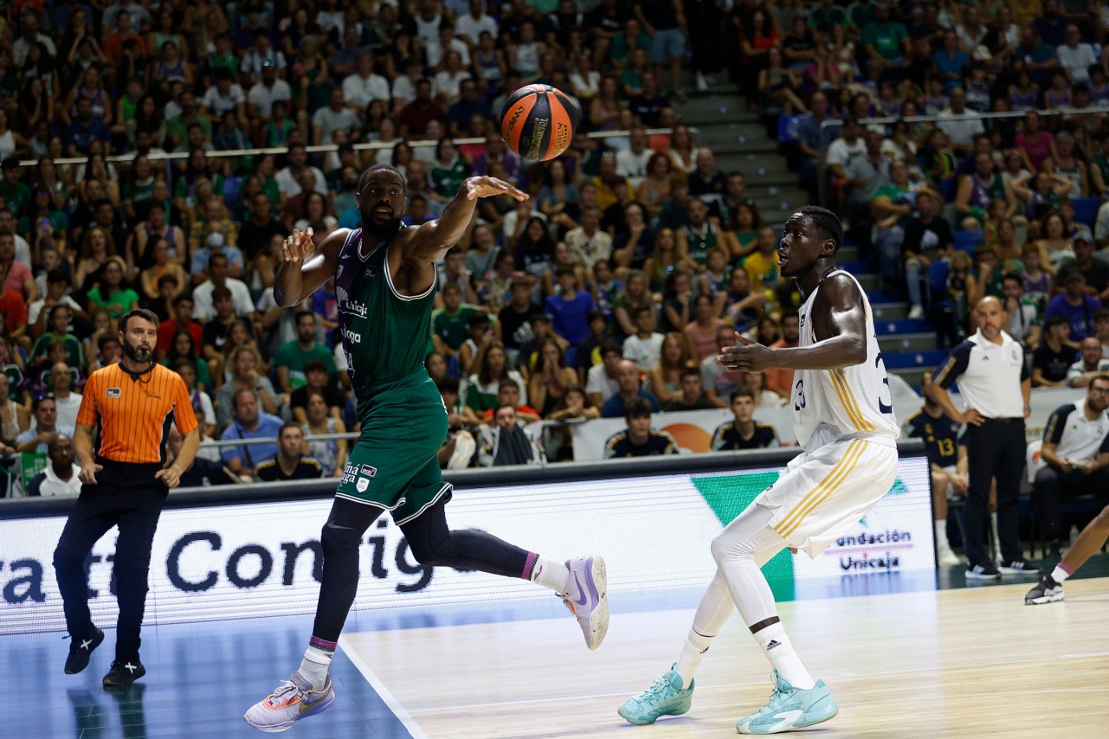 El Unicaja y el Real Madrid disputan la final del torneo Costa del Sol