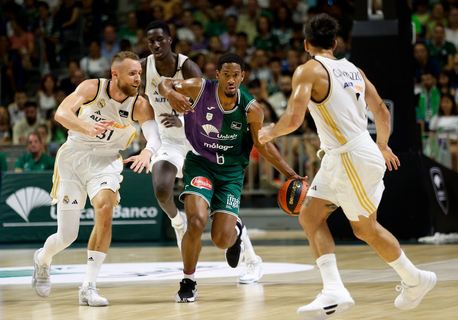 El Unicaja y el Real Madrid disputan la final del torneo Costa del Sol