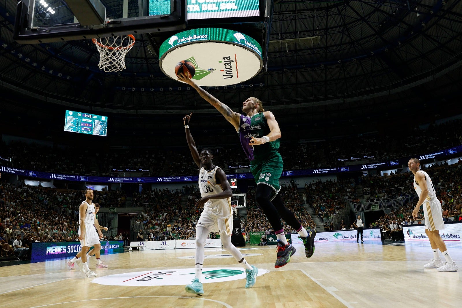 El Unicaja y el Real Madrid disputan la final del torneo Costa del Sol