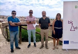 Acto de presentación de la iniciativa en la Alcazaba veleña.