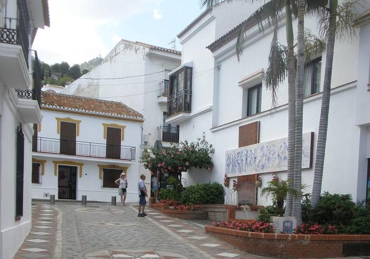 Benalmádena Pueblo, la villa andalusí de la Costa del Sol que tiene un toque exótico