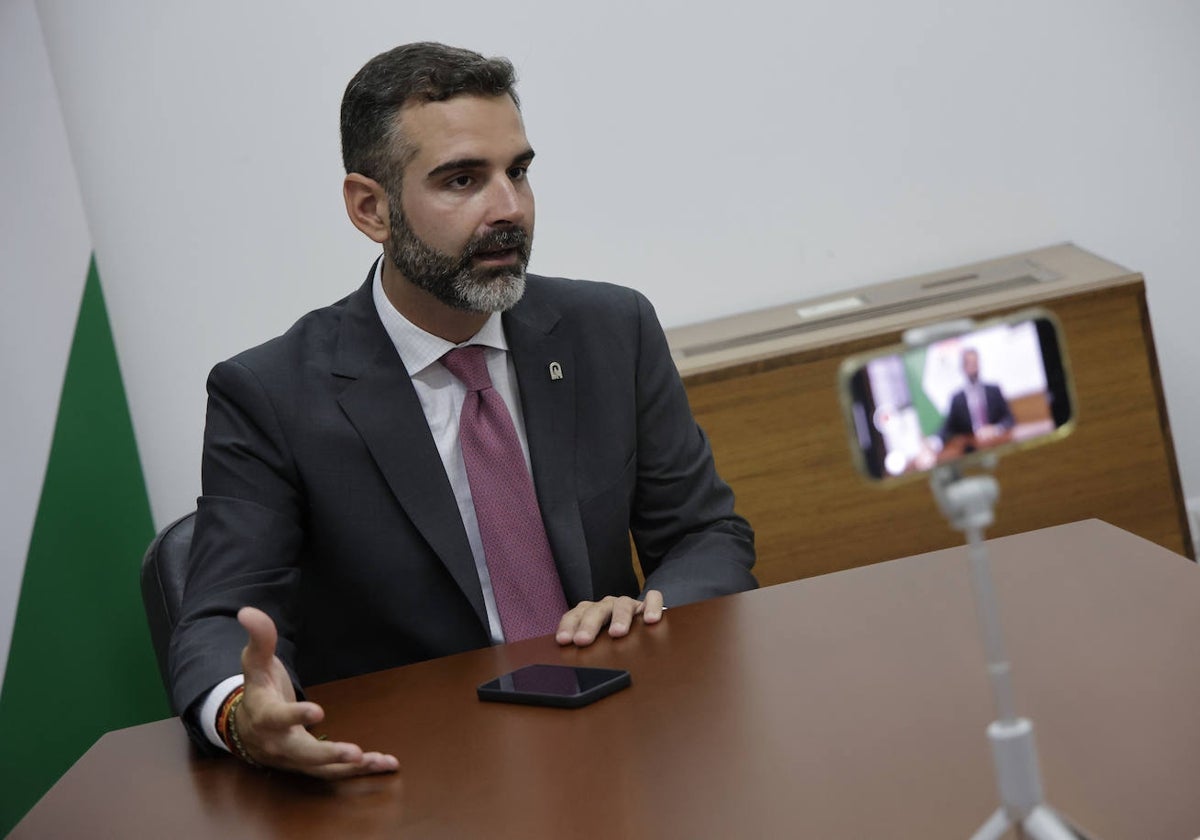 Ramón Fernández-Pacheco, durante la entrevista.