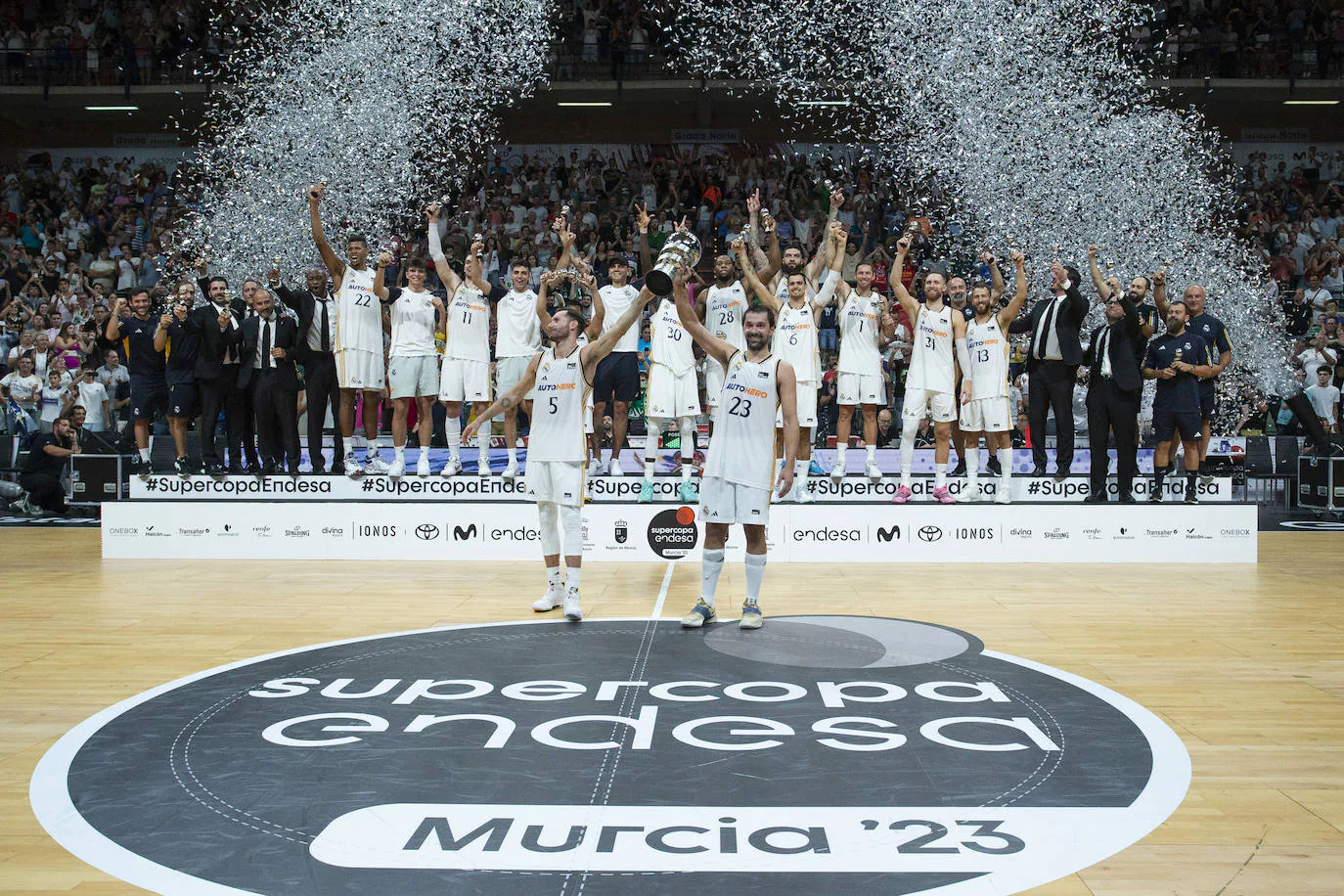Final de la Supercopa Endesa: el Unicaja-Real Madrid, en imágenes