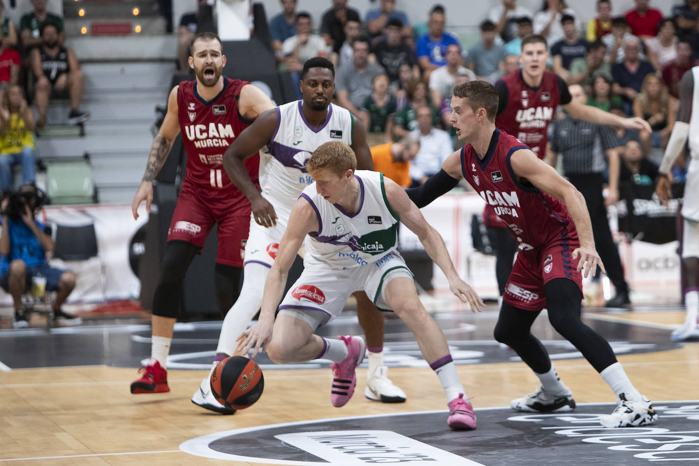 Las mejores imágenes del partido del Unicaja frente al UCAM