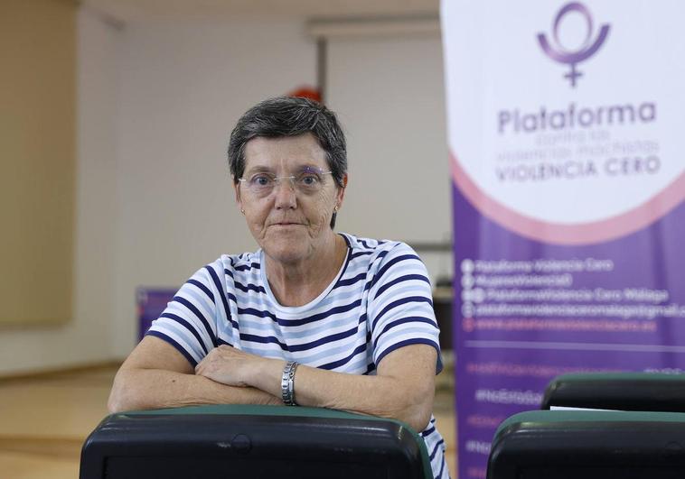 «La pornografía no puede estar en abierto en internet, hay que legislar»