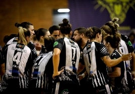 La plantilla del Costa del Sol antes de un partido.