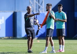 Sergio Pellicer, Genaro e Izan Merino, en un entrenamiento.