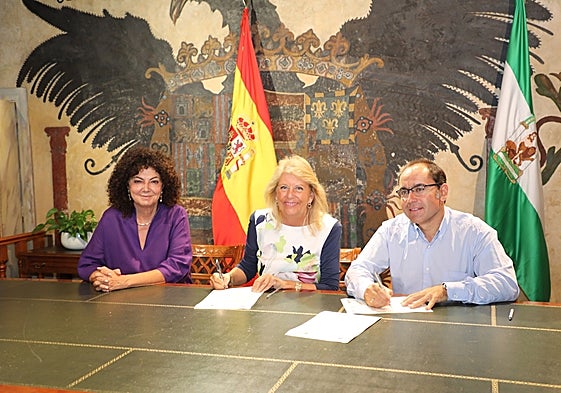 Marbella renueva su convenio anual con Cáritas