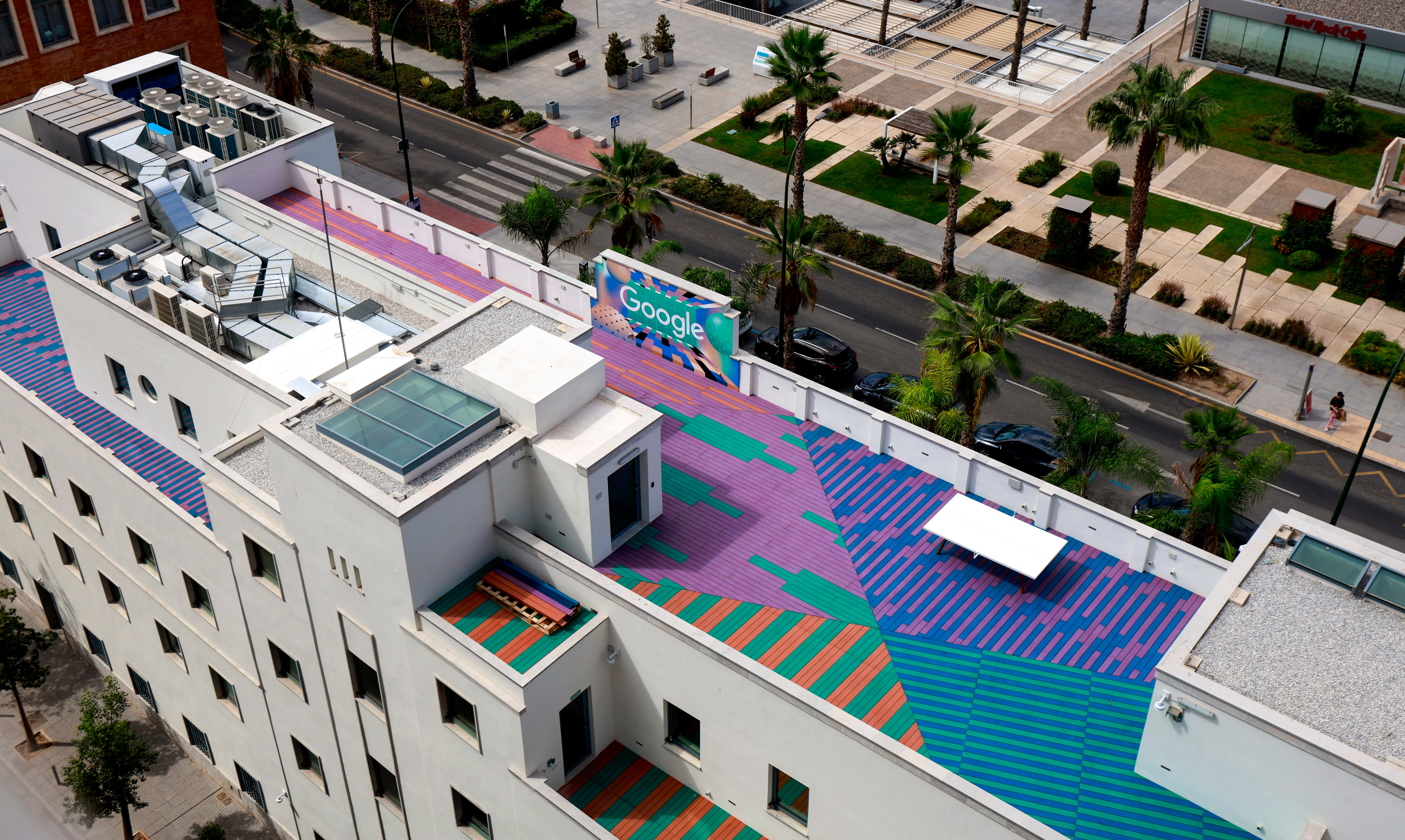 Así es la colorida azotea de Google en Málaga