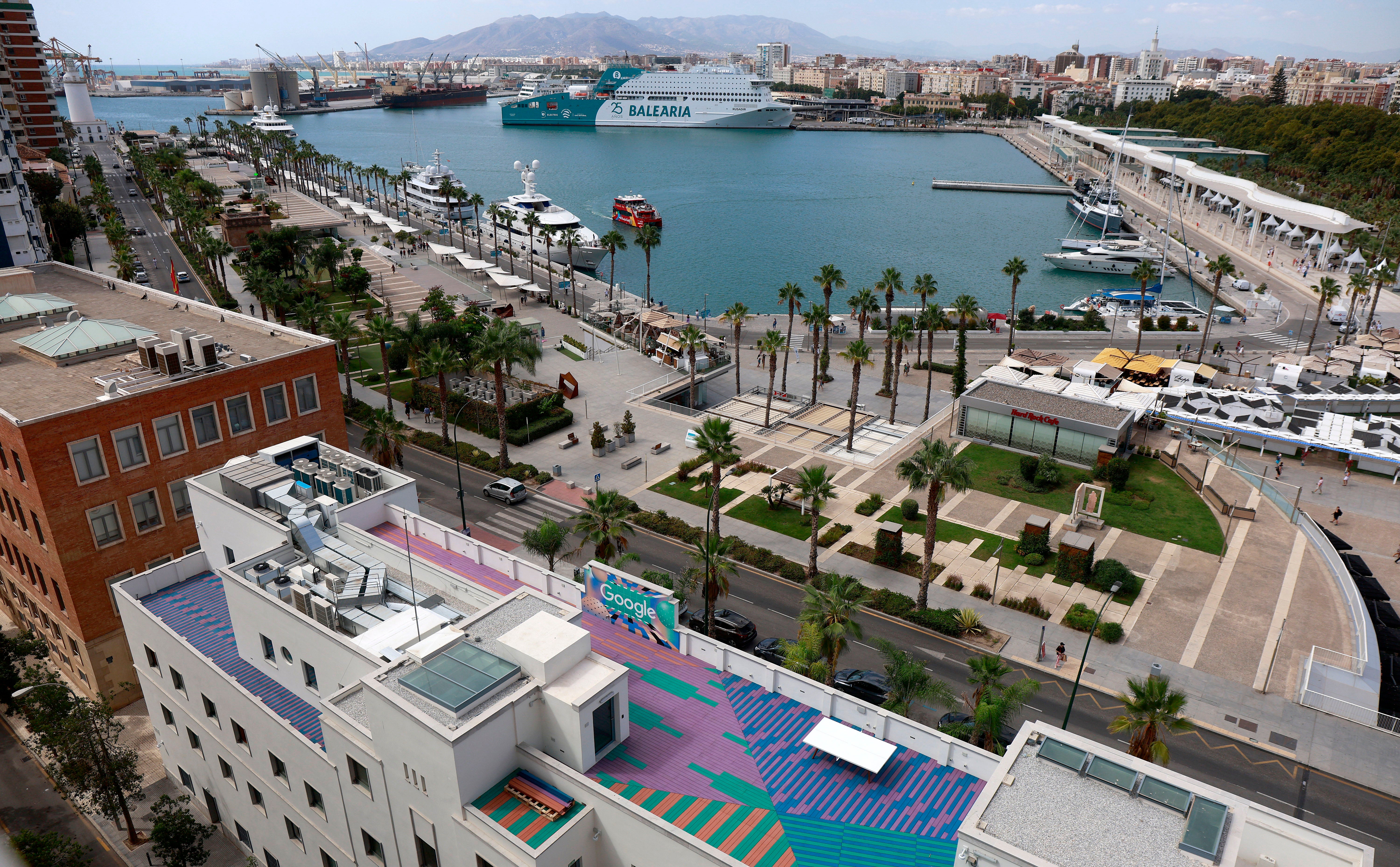Así es la colorida azotea de Google en Málaga