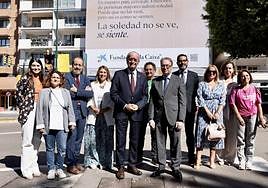 Autoridades y representantes de Fundación 'la Caixa', al presentar la campaña.