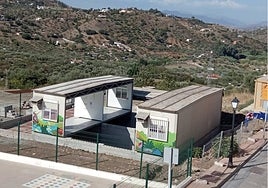 Las dos aulas prefabricadas del CEIP Remedios Rojos en Monda.