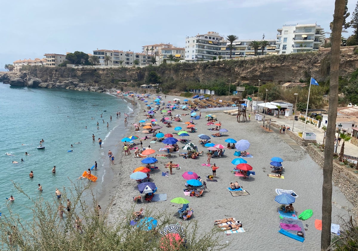 Imagen de archivo de la nerjeña playa del Salón.