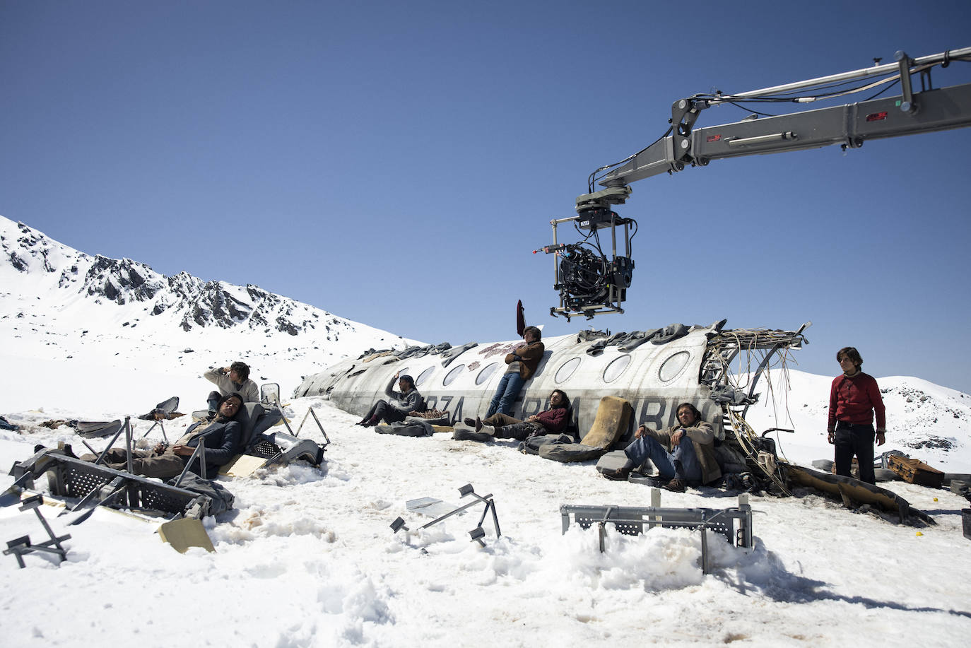 El avión, en un escenario de alta montaña