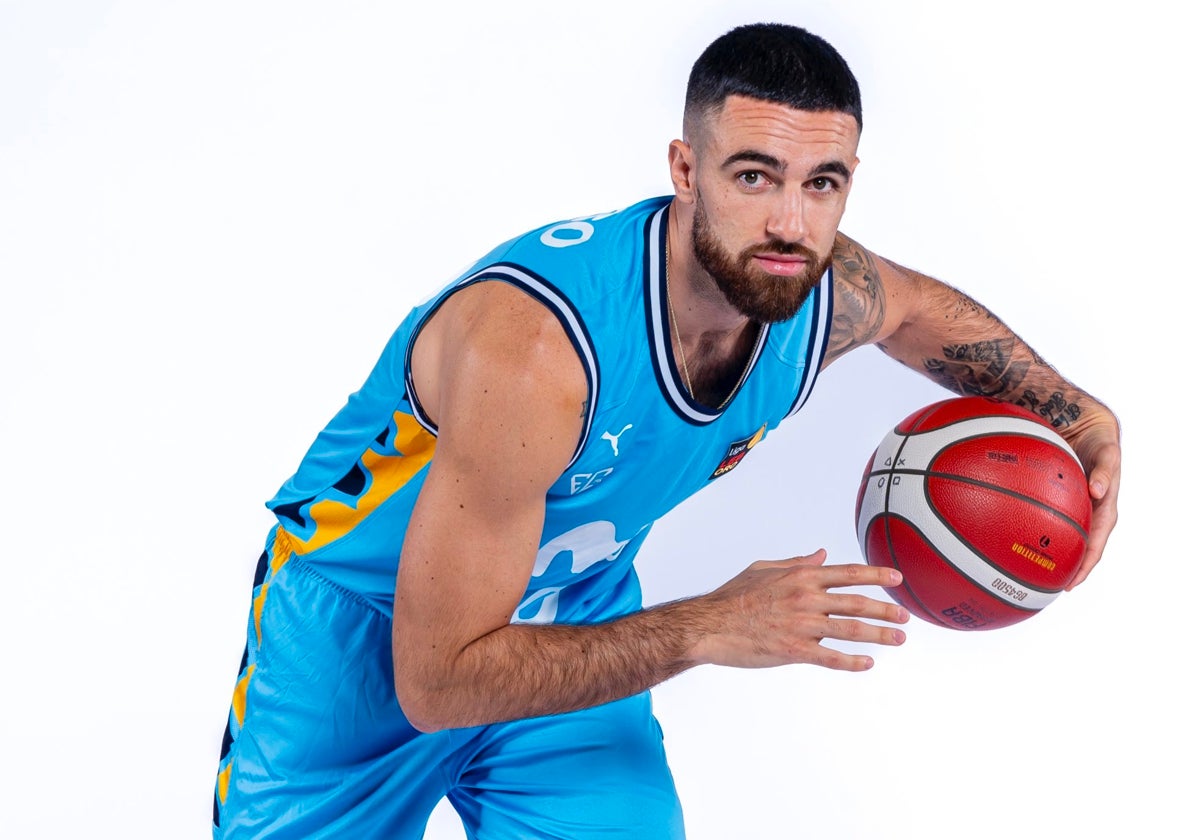 Francis Alonso, con la camiseta del Estudiantes.