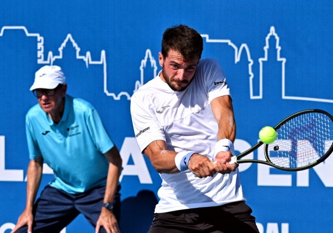 Pedro Marínez, en su duelo ante Paire este lunes.