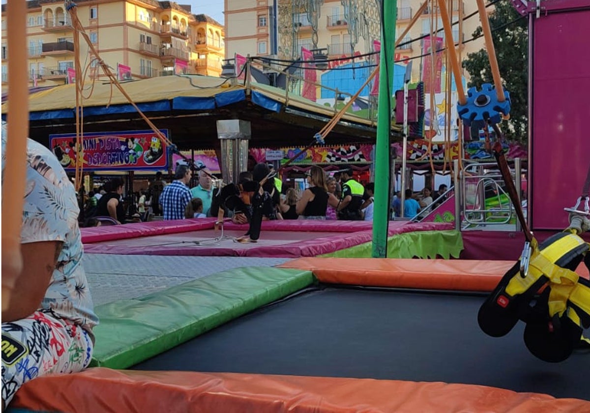 Atracciones paradas en el Día del Niño, en la Feria de Fuengirola.