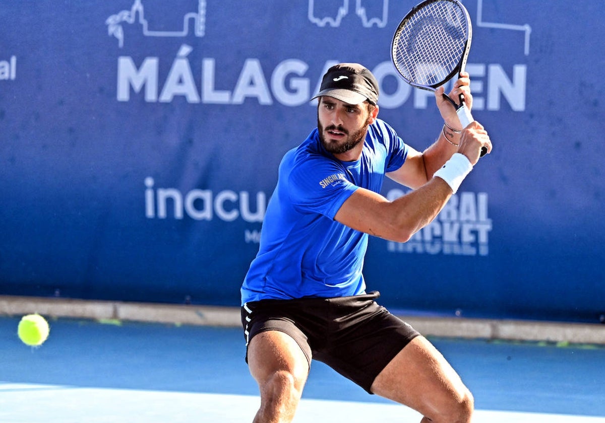 Alejandro Moro, el único español que sigue en cuartos de final, en su duelo de este jueves en la pista 2 ante el colombiano Daniel Elahi Galán.