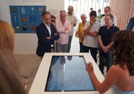 El alcalde en la inauguración del Centro de la Historia de Benalmádena, este viernes.