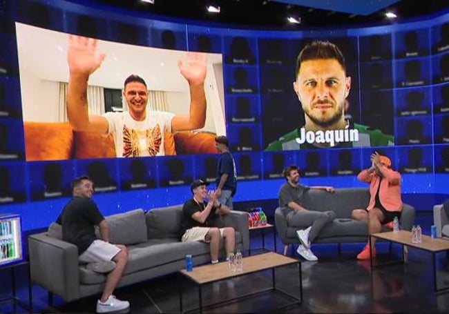 Momento en el que se anuncia que Joaquín jugará la Kings Cup como invitado especial.