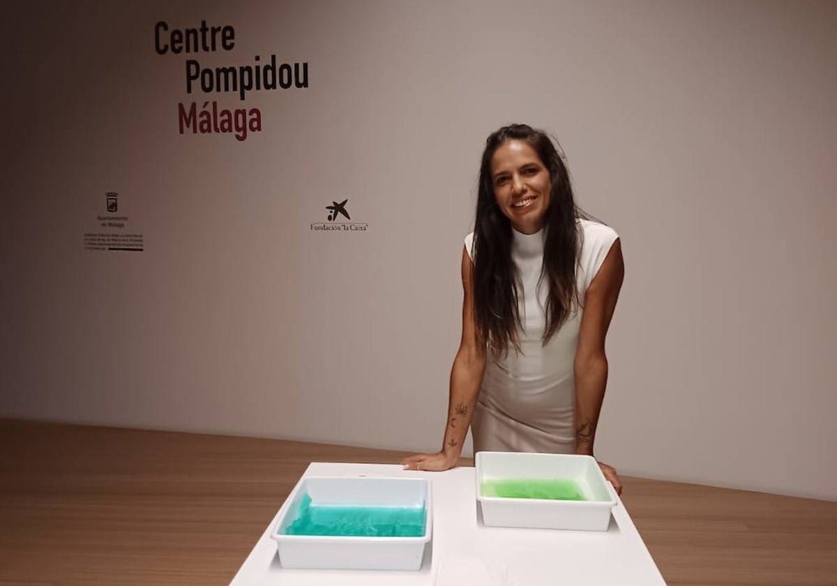 La experta Rebeca Hernández junto con el equipo del mediación del Pompidou, han guiado esta actividad.