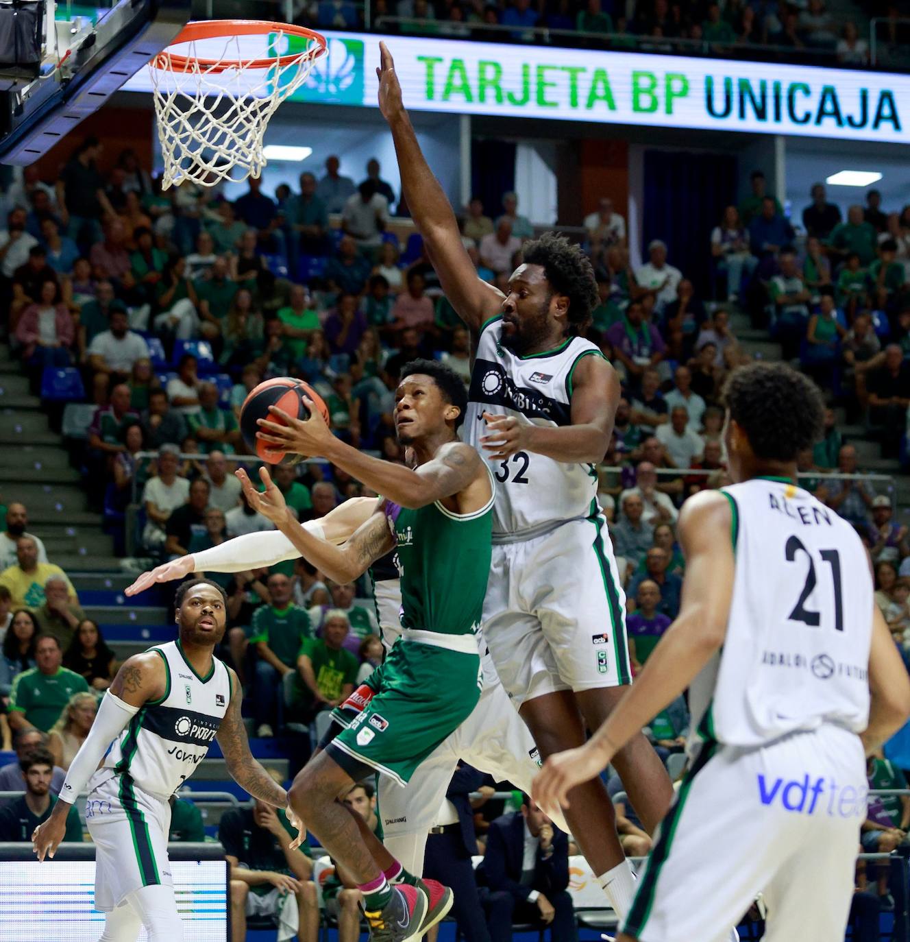 El Unicaja- Joventut, en imágenes