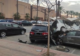 Imagen del estado en el que han quedado los tres vehículos implicados en el accidente de este domingo en Vélez-Málaga.