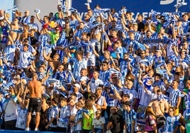 Los aficionados malaguistas, en el masivo desplazamiento a Linares.