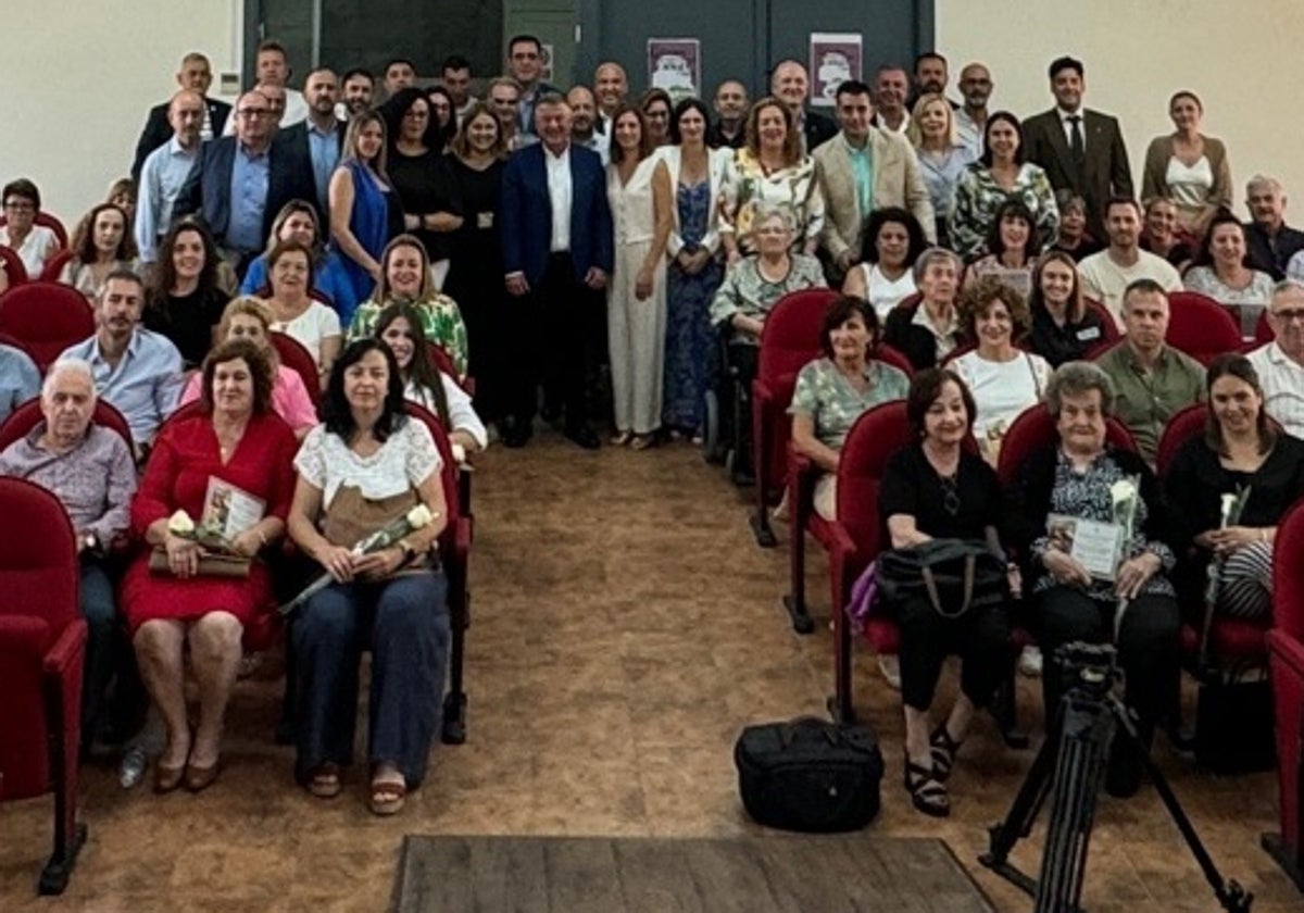 Foto de familia de los participantes en el encuentro de este lunes en la Mancomunidad Oriental.