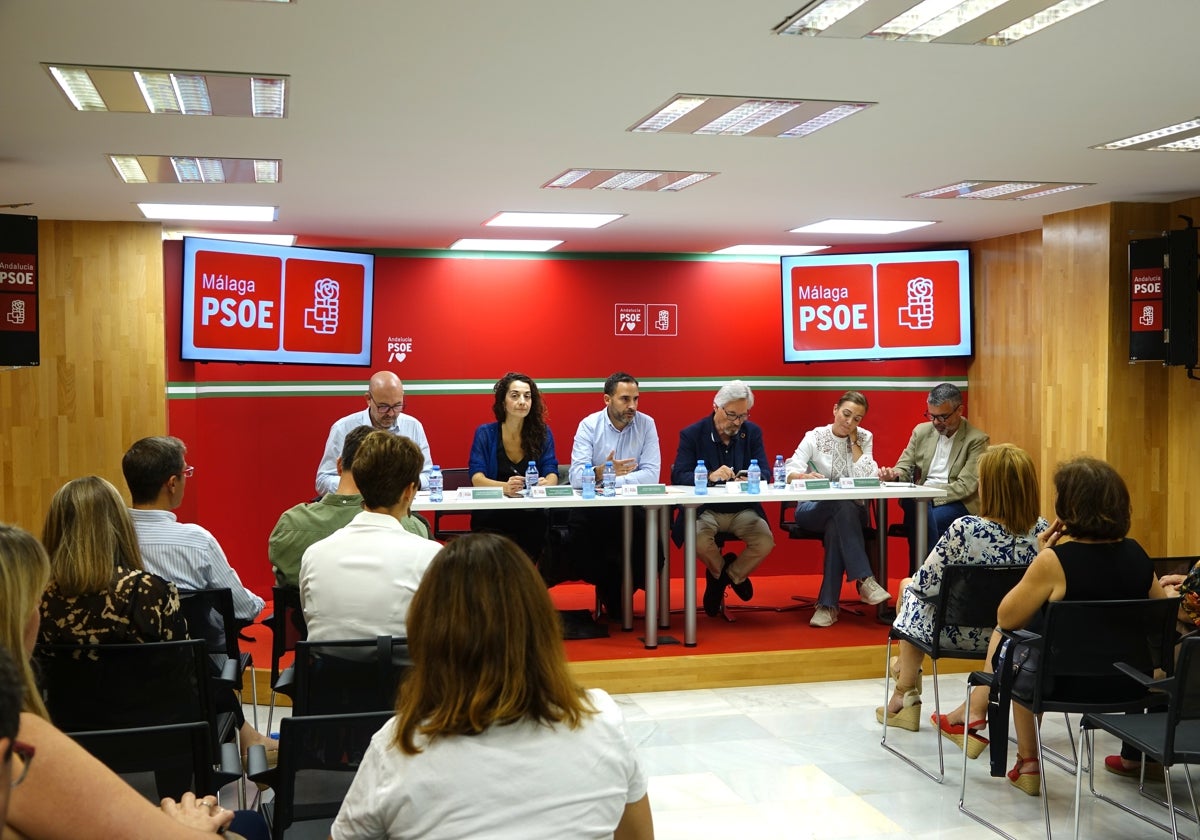 Dani Pérez, este lunes, durante la reunión de la ejecutiva socialista.