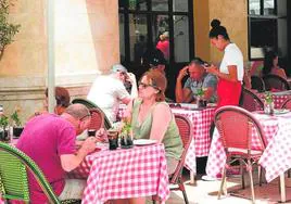 El empleo turístico cierra el verano en Andalucía con un 7,2% más de afiliaciones que hace un año