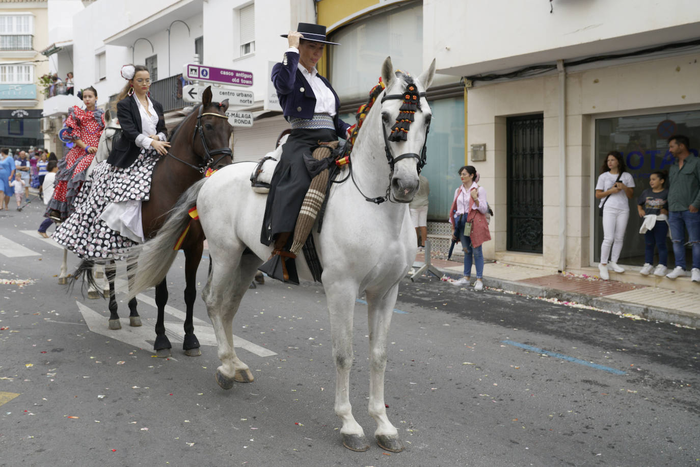 San Pedro Alcántara arropa a su patrón en el día grande de la Feria