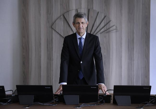 Domínguez, en la sala de juntas del Patronato.