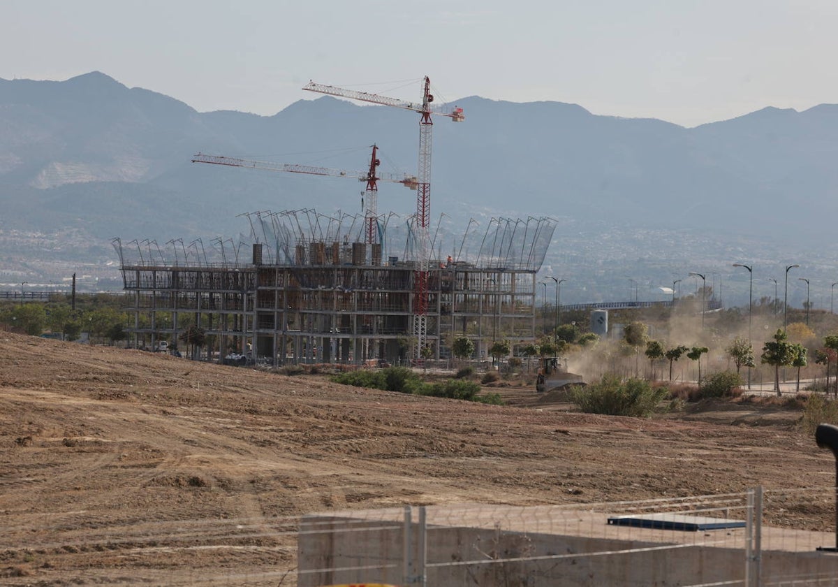 Obras de VPO en alquiler al oeste del campus de Teatinos.