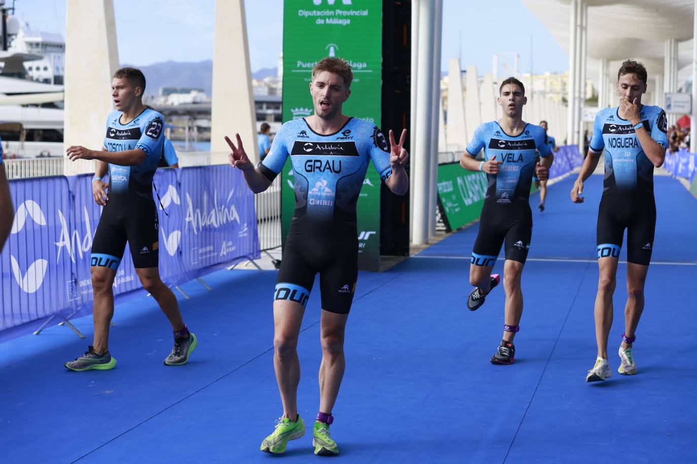 Las mejores imágenes de la primera gran prueba de triatlón de la historia en Málaga