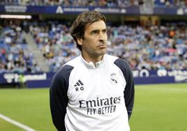 Raúl González, entrenador del Real Madrid Castilla, en el partido contra el Málaga en La Rosaleda.