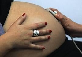 La Junta diseña un plan para fomentar la natalidad en Andalucía