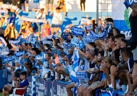 Aficionados malaguistas en el desplazamiento a Linares.