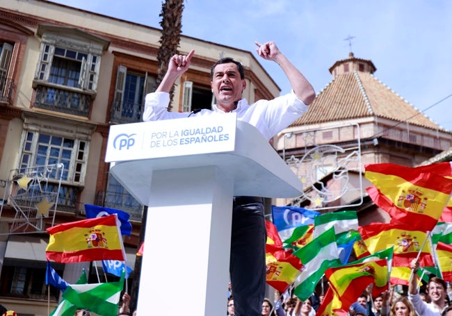 Juanma Moreno, durante su intervención.