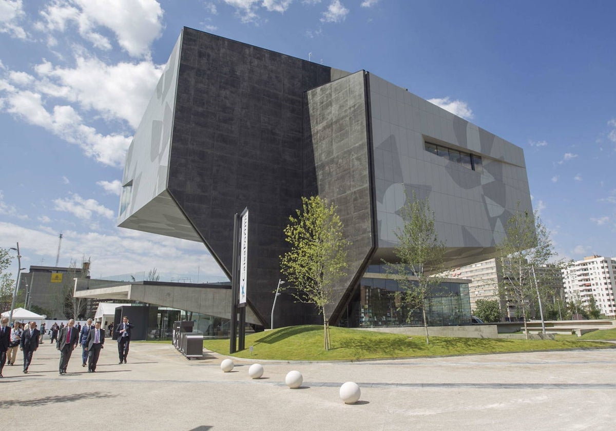 Edificio del CaixaForum de Zaragoza, que fue inaugurado en 2009.