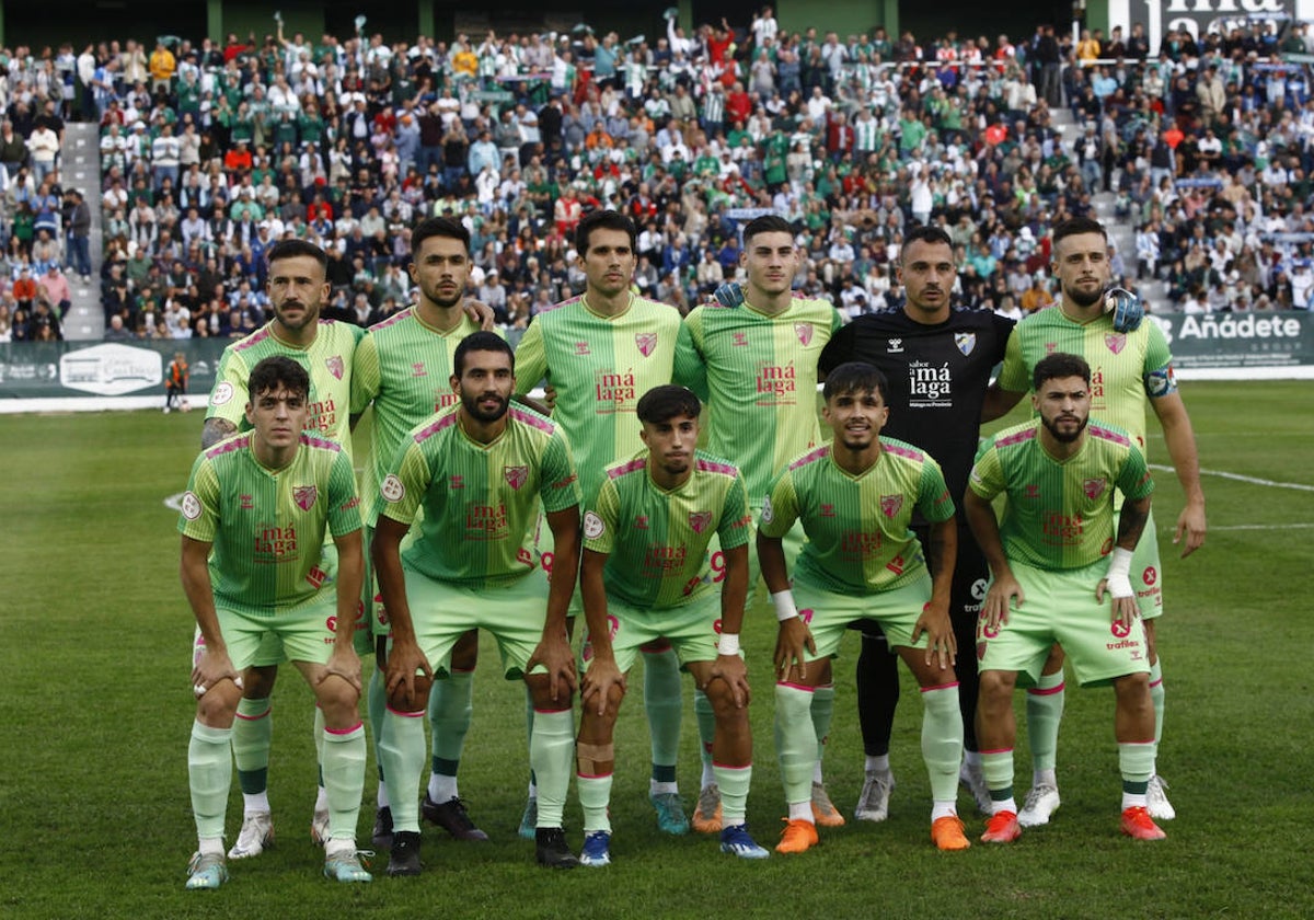 Once inicial del Málaga en en el derbi de Antequera.