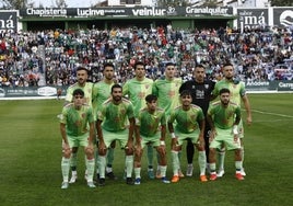 Once inicial del Málaga en en el derbi de Antequera.