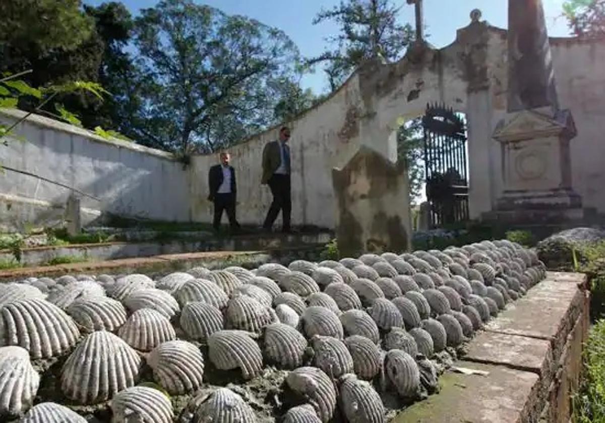 Interior del Cementerio Inglés.