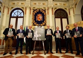 Acto de presentación de la obra en el Salón de los Espejos del Ayuntamiento.